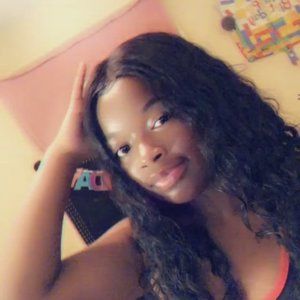 Meet your Posher, Shania